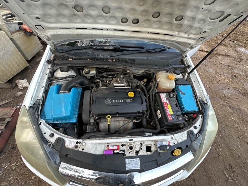 2008 Holden Ah Astra Radiator #B214