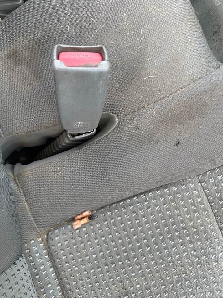 2007 Mazda Bt-50 Seat Belt Stalk RH Front #B320