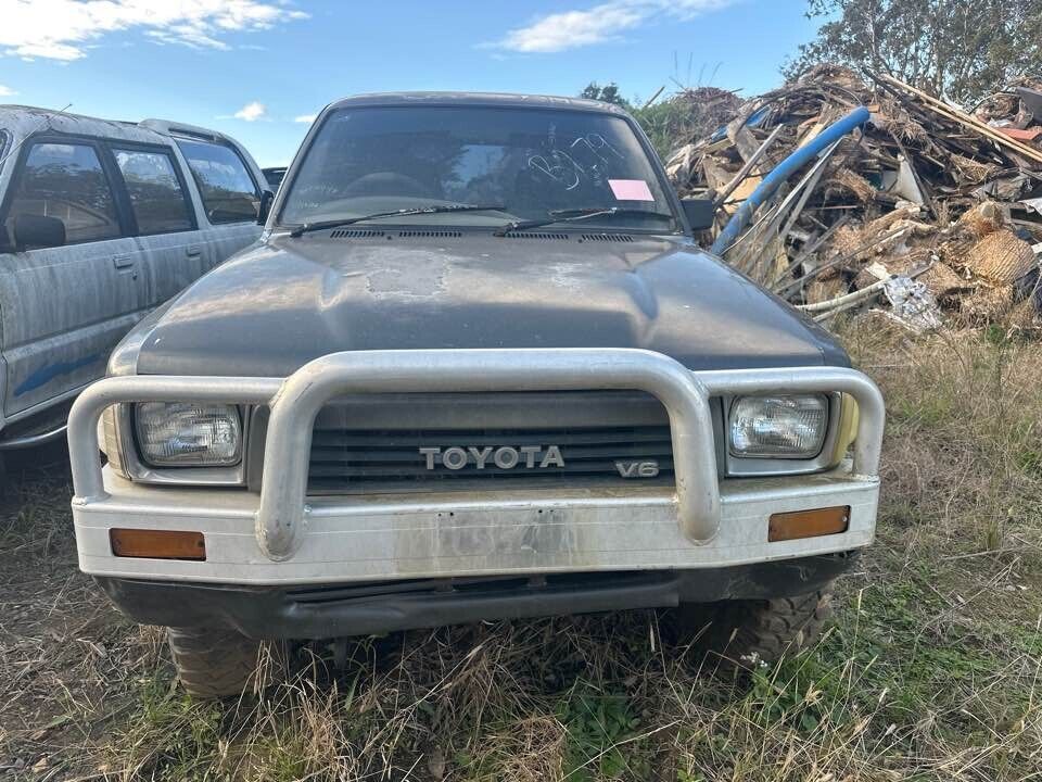 1990 Toyota 4Runner Bonnet Latch #B279