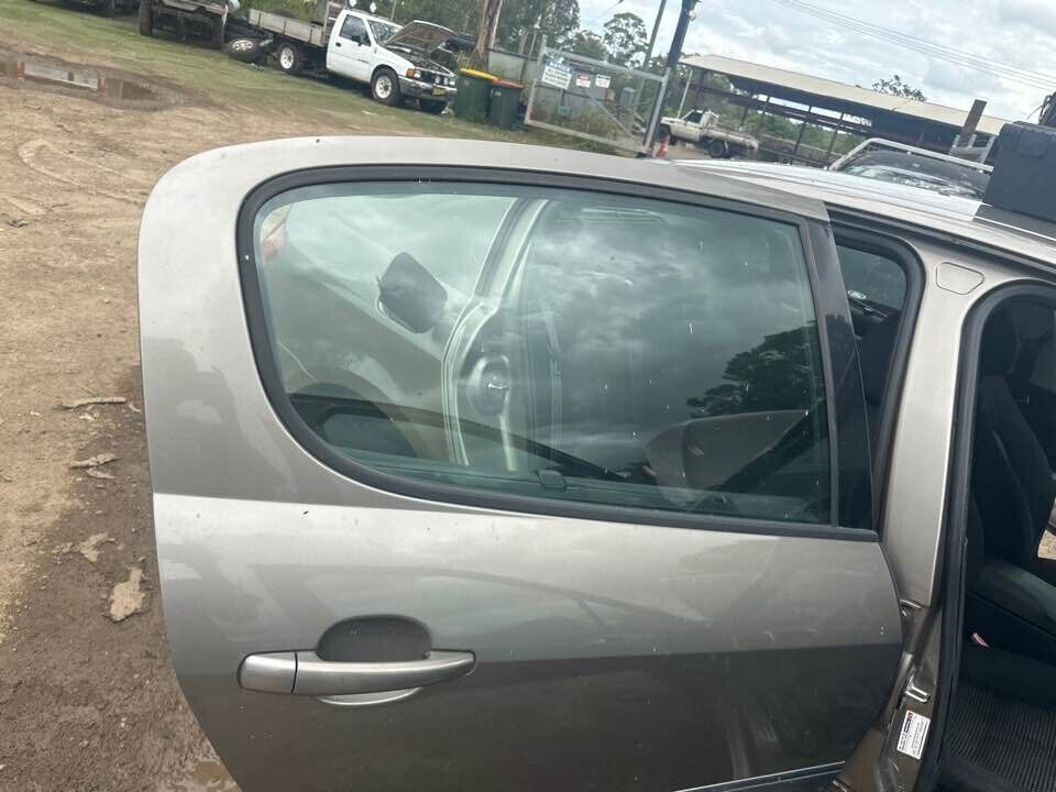 2007 Peugeot 407 RH Drivers rear Window Glass #B137