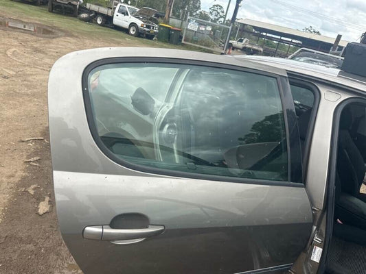 2007 Peugeot 407 RH Drivers rear Window Glass #B137