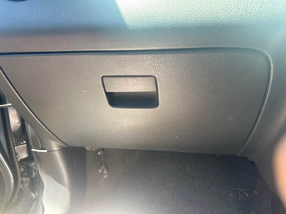 2007 Suzuki Sx4 Glove Box Lid #B119