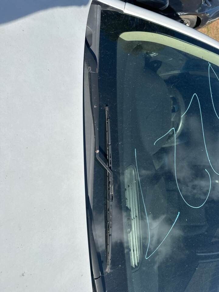 2008 Ford Fg Falcon RH Drivers Wiper Arm #B227