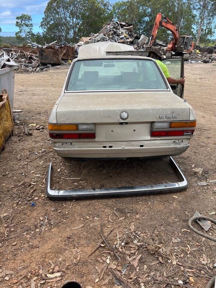 1986 Bmw 525 E28 Lower Control Arm LH Passengers Front #B101