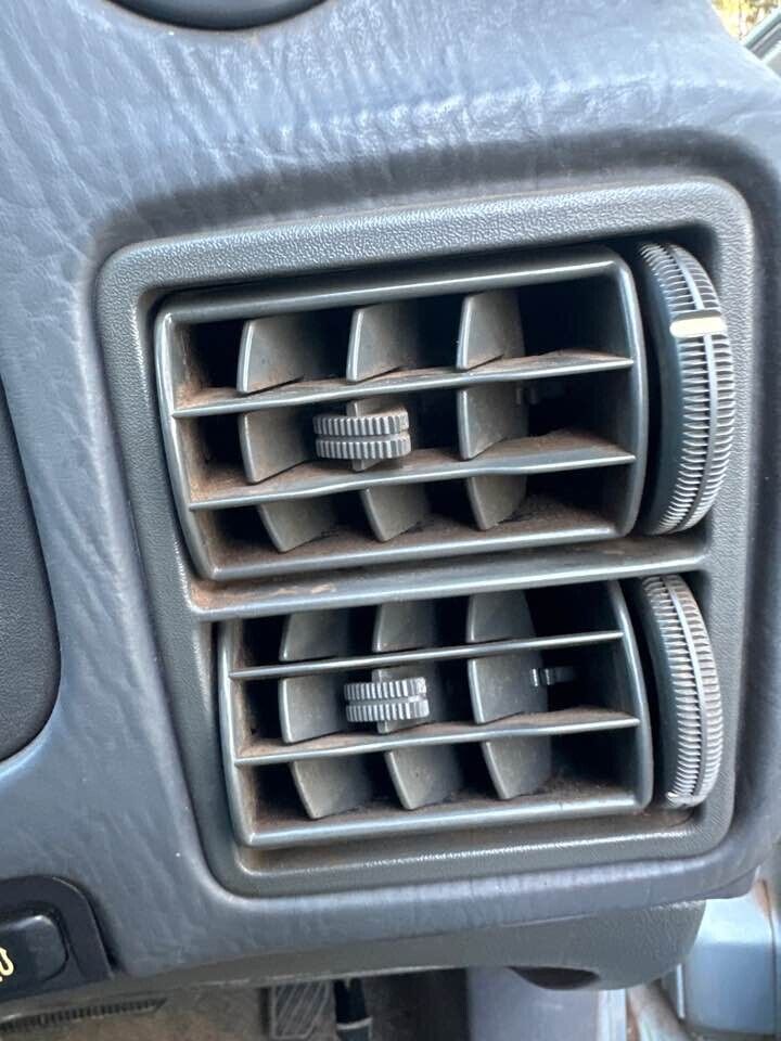 1990 Ford Ea Falcon Aircon Vents Front Right #B400