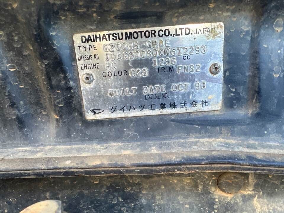 1993 Daihatsu Charade LH Tailgate Hinge #B340