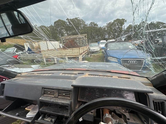 1993 Nissan Pathfinder Dashboard (bare) #B322