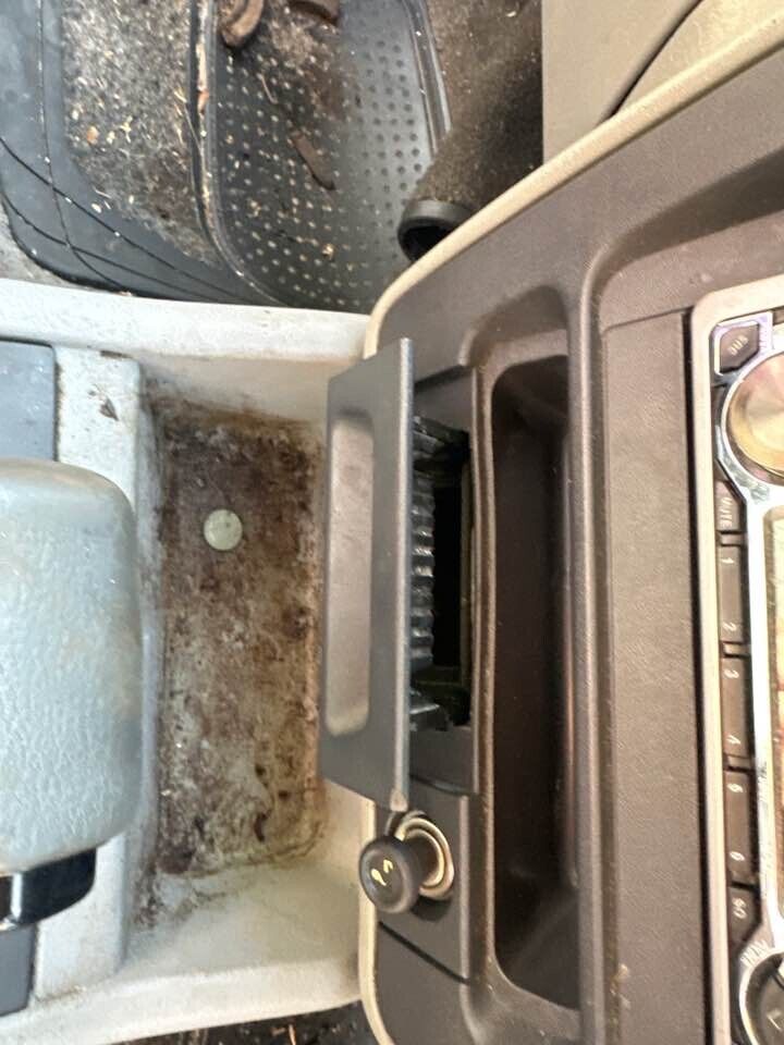 1994 Ford Ed Falcon Ashtray Front Centre #B195