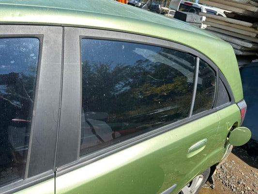 2007 Kia Rio LH Passengers Rear Window Glass #B209
