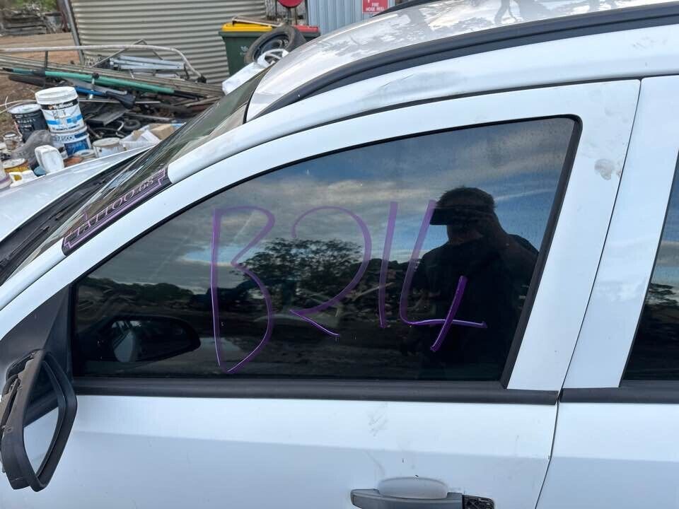 2008 Holden Ah Astra LH Passengers Front Window Glass #B214