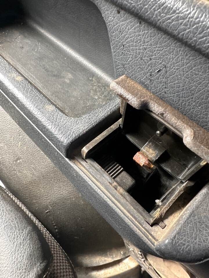 1989 Suzuki Vitara Ashtray LH Rear #B268