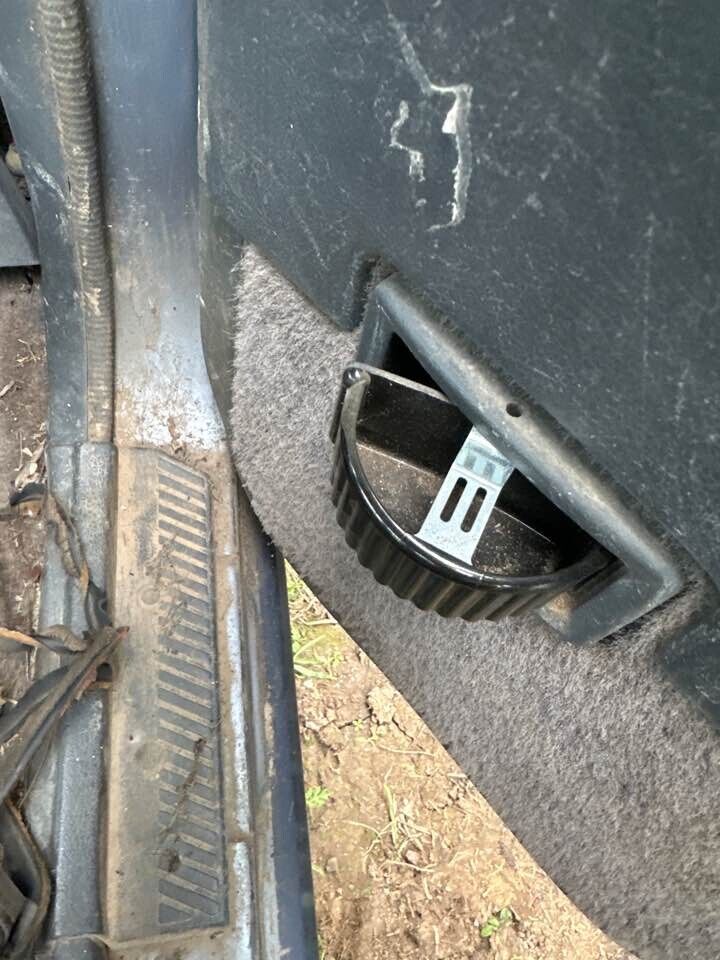 1993 Nissan Pathfinder Ashtray RH Rear #B322