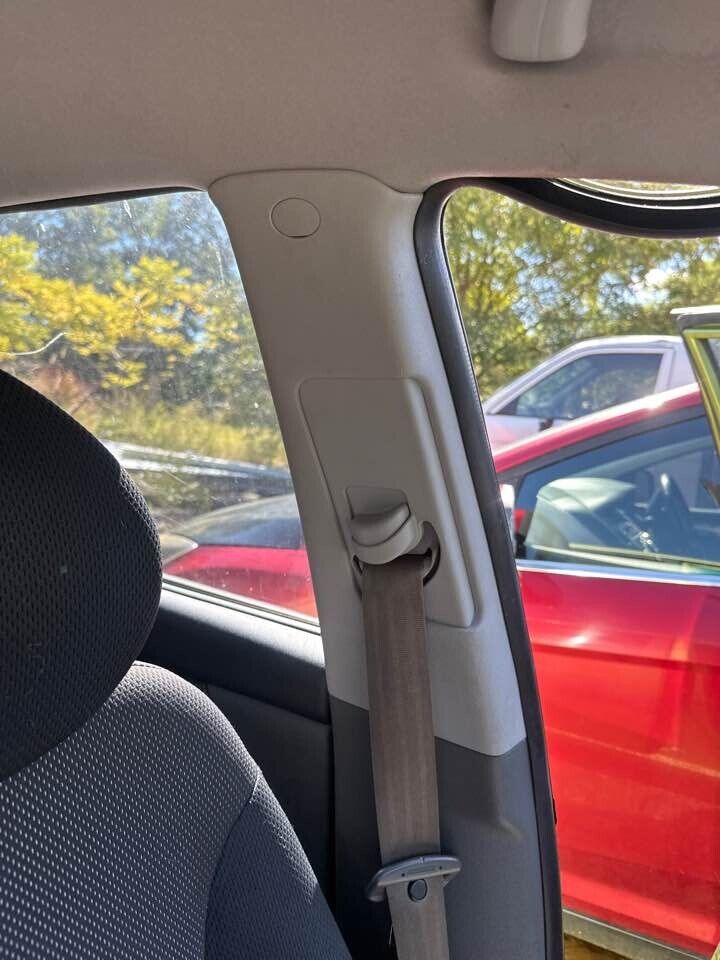 2007 Kia Rio Centre LH Inner Pillar Trim #B209