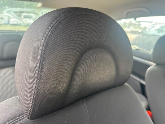 2007 Peugeot 407 RH Drivers Front Head rest #B137