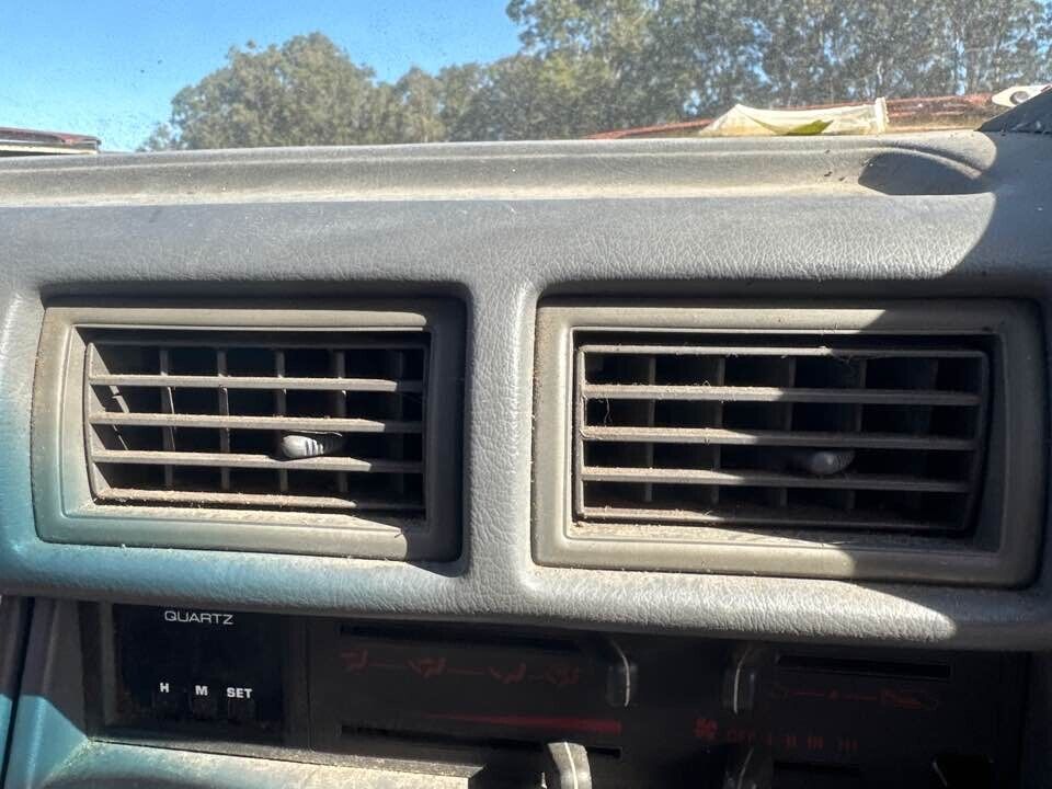 1989 Toyota 4Runner Aircon Vents Front CENTRE #B276