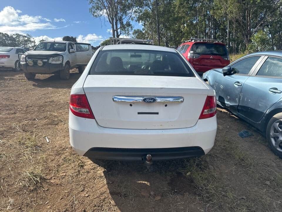 2008 Ford Fg Falcon Seat Belt Stalk Centre Rear #B227