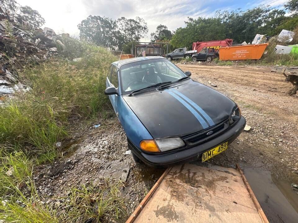 1996 Ford Festiva Air Cleaner Box & Pipe #B217
