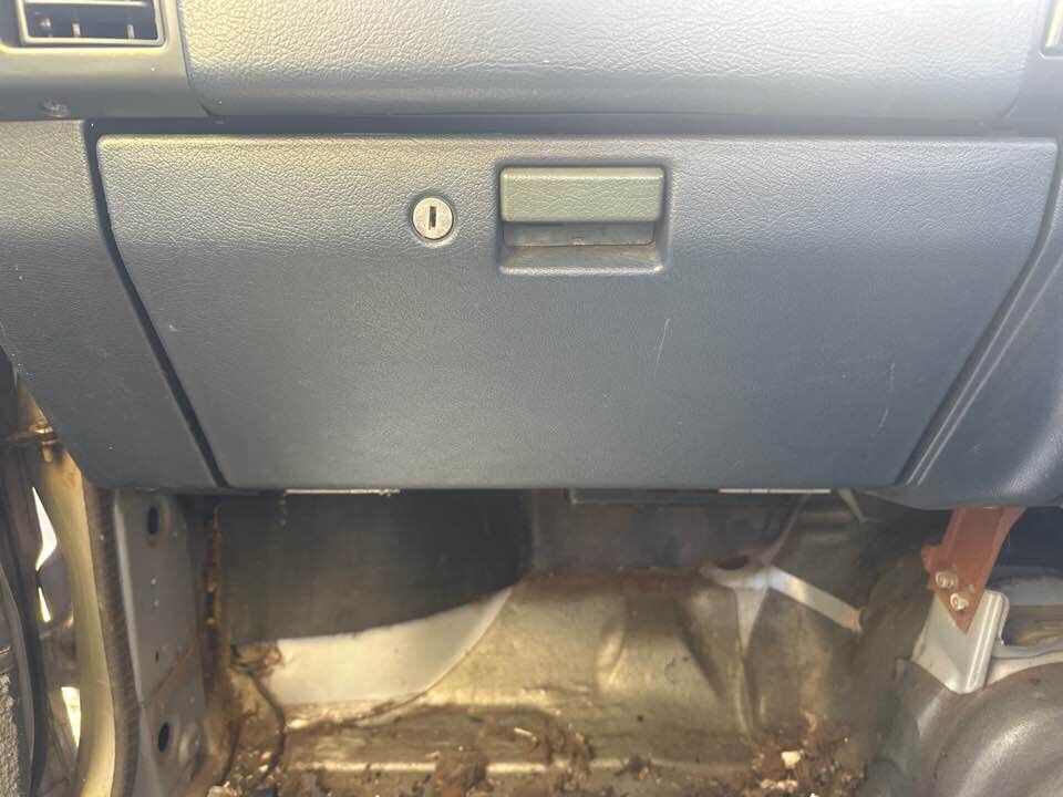 1992 Mitsubishi Triton  Glove Box Lid #B283