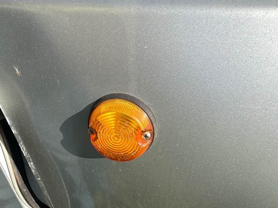 1992 Mitsubishi Triton  Rh Driver Front Guard Repeater/blinker #B283