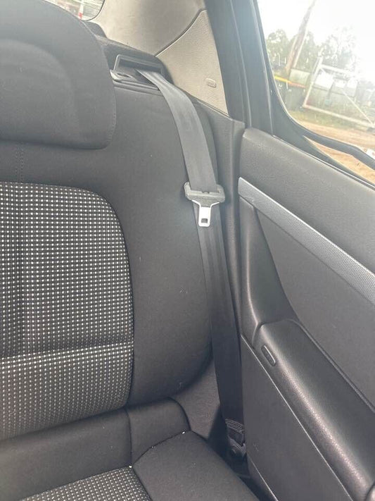 2007 Peugeot 407 LH passenger Rear Seat Belt #B137