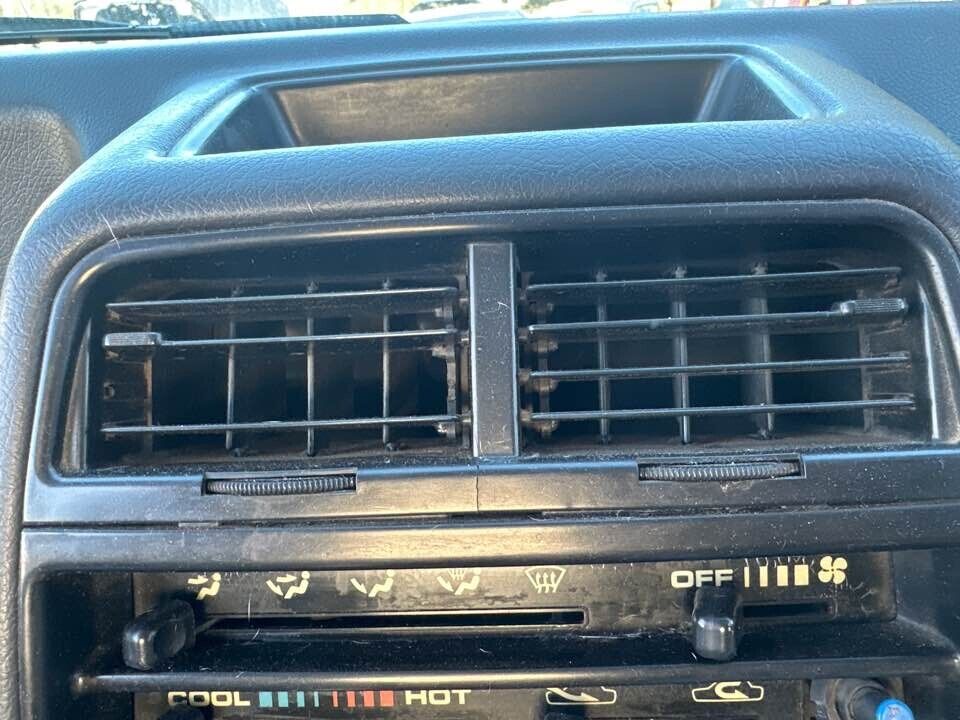 1989 Suzuki Vitara Aircon Vents Front CENTRE #B268