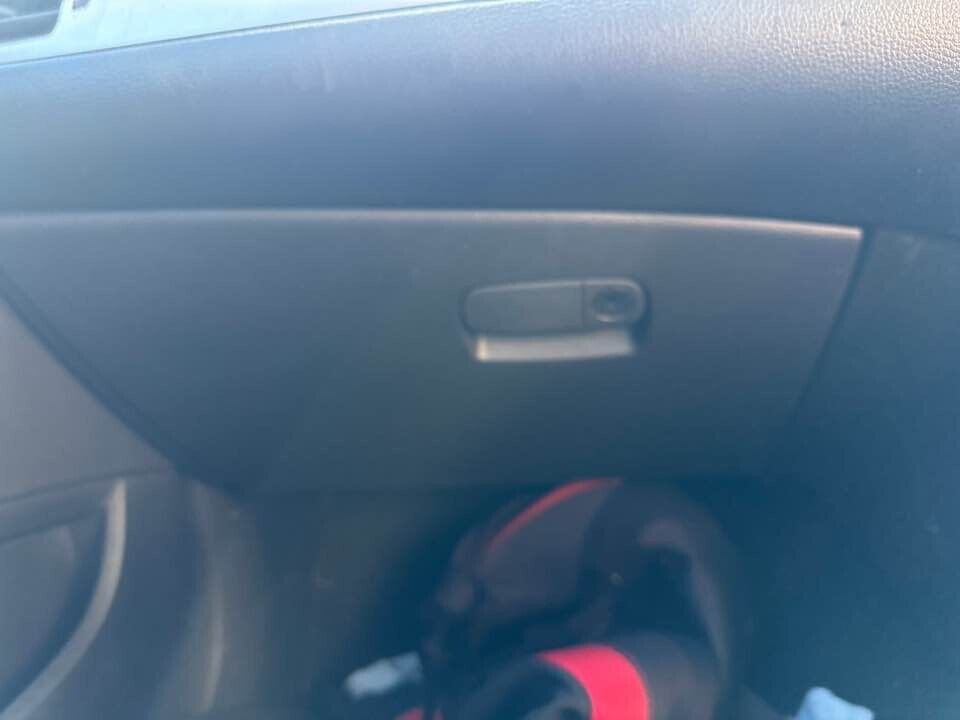 2008 Ford Fg Falcon Glove Box Lid #B227