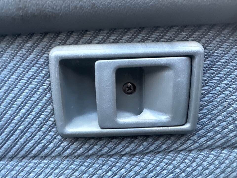 1990 Toyota 4Runner RH Drivers Front Inner Door Handle #B279