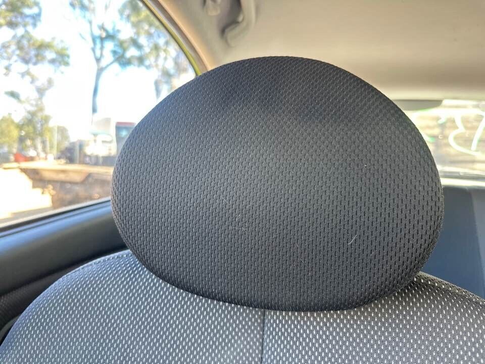 2007 Kia Rio RH Drivers Front Head rest #B209
