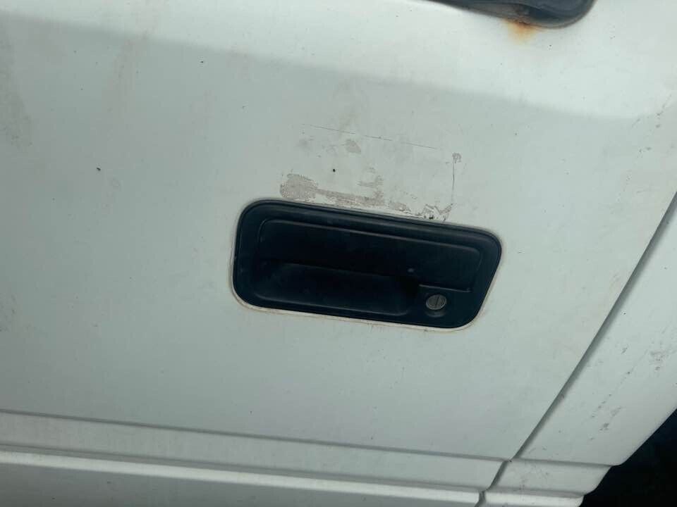 1990 Holden Tf Rodeo Outer Door Handle LH Passengers Front #B132