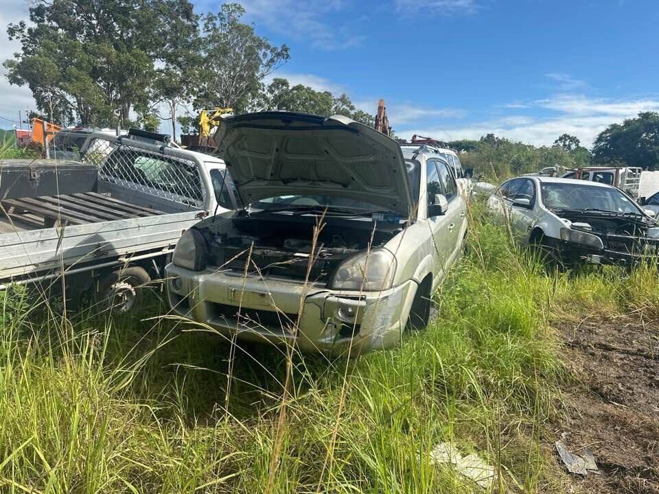 2007 Hyundai Tucson Tow Bar #B140