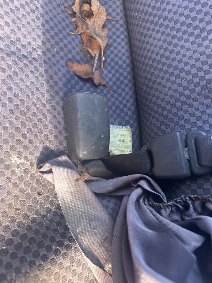 2007 Toyota Yaris Seat Belt Stalk RH Rear #B145