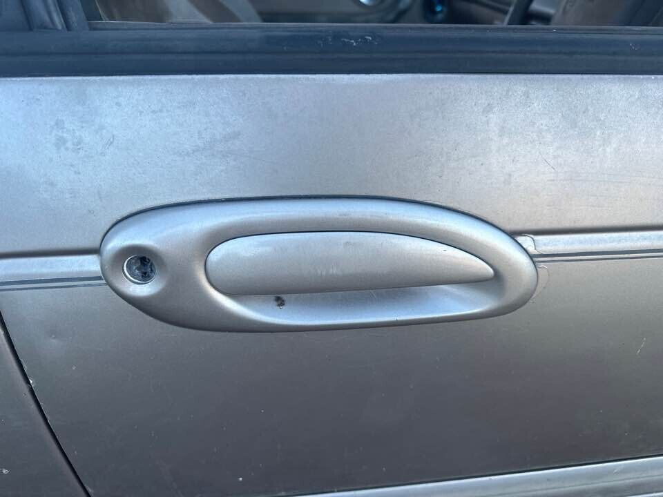 1995 Ford Ef Fairmont Outer Door Handle RH drivers Front #B237