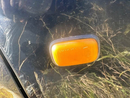 1993 Daihatsu Charade Rh Driver Front Guard Repeater/blinker #B340