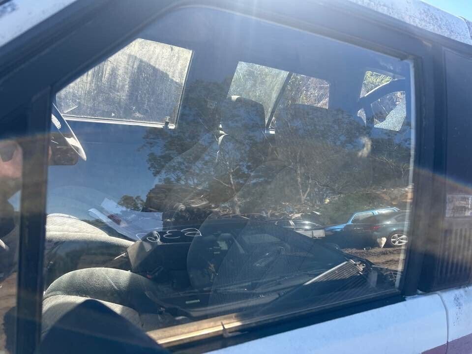 1989 Toyota 4Runner LH Passengers Front Window Glass #B276