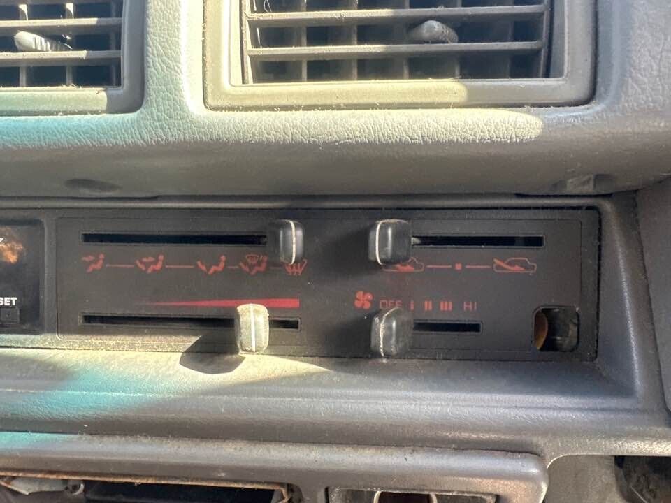 1989 Toyota 4Runner AC Controls #B276