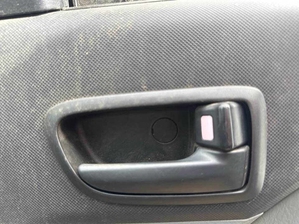2007 Mazda Bt-50 RH Drivers Front Inner Door Handle #B320