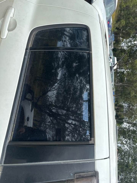 2007 Suzuki Swift RH Drivers rear Window Glass #B228