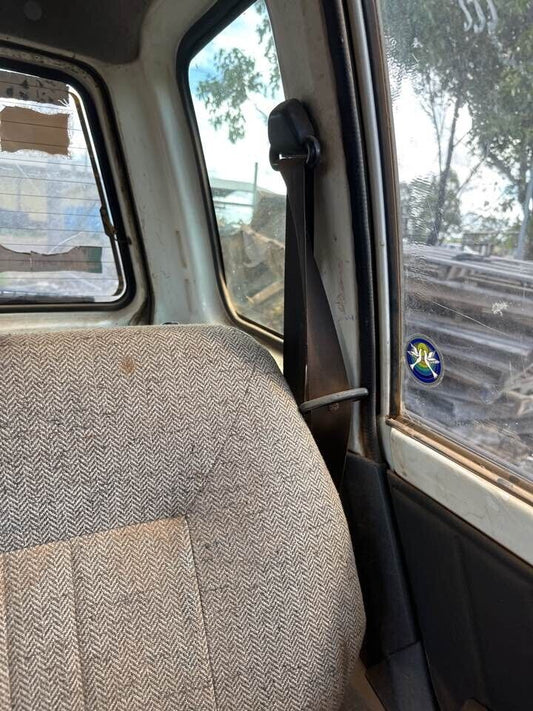 1992 Suzuki Vitara LH passenger Rear Seat Belt #B197