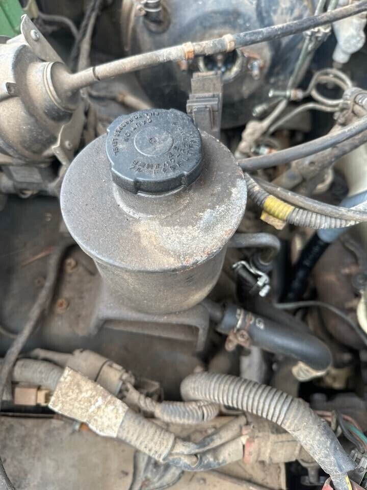 1993 Nissan Pathfinder Power Steering Reservoir Bottle #B322