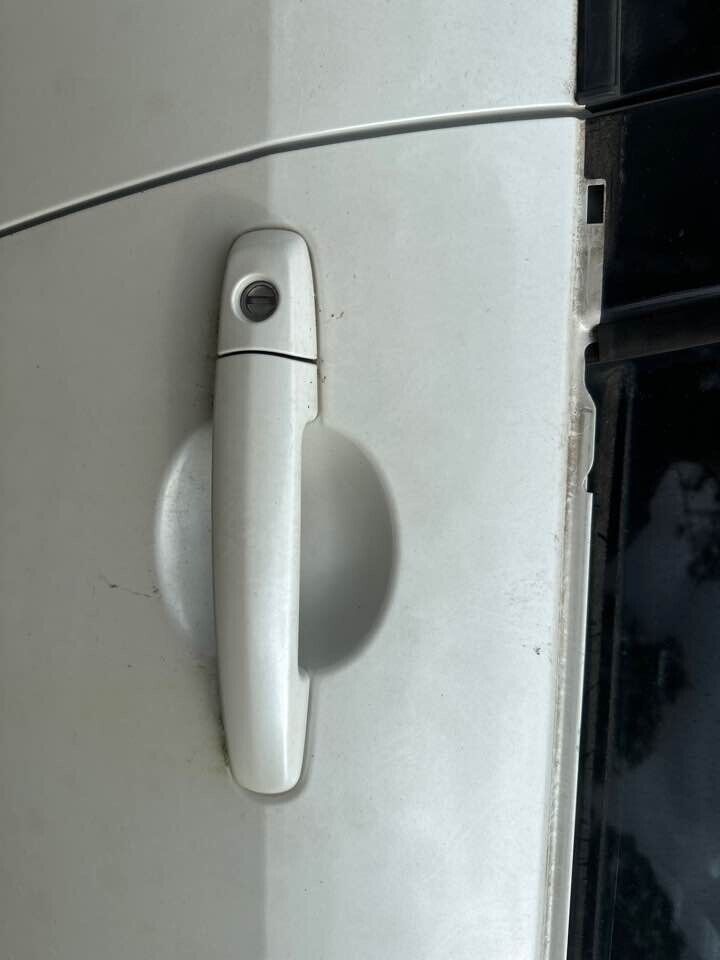 2007 Suzuki Swift Outer Door Handle RH drivers Front #B228