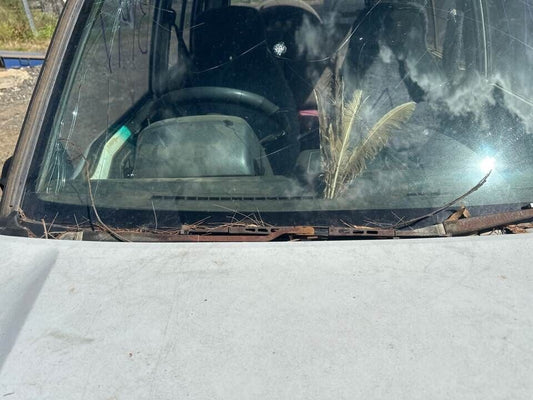 1992 Suzuki Vitara RH Drivers Wiper Arm #B197