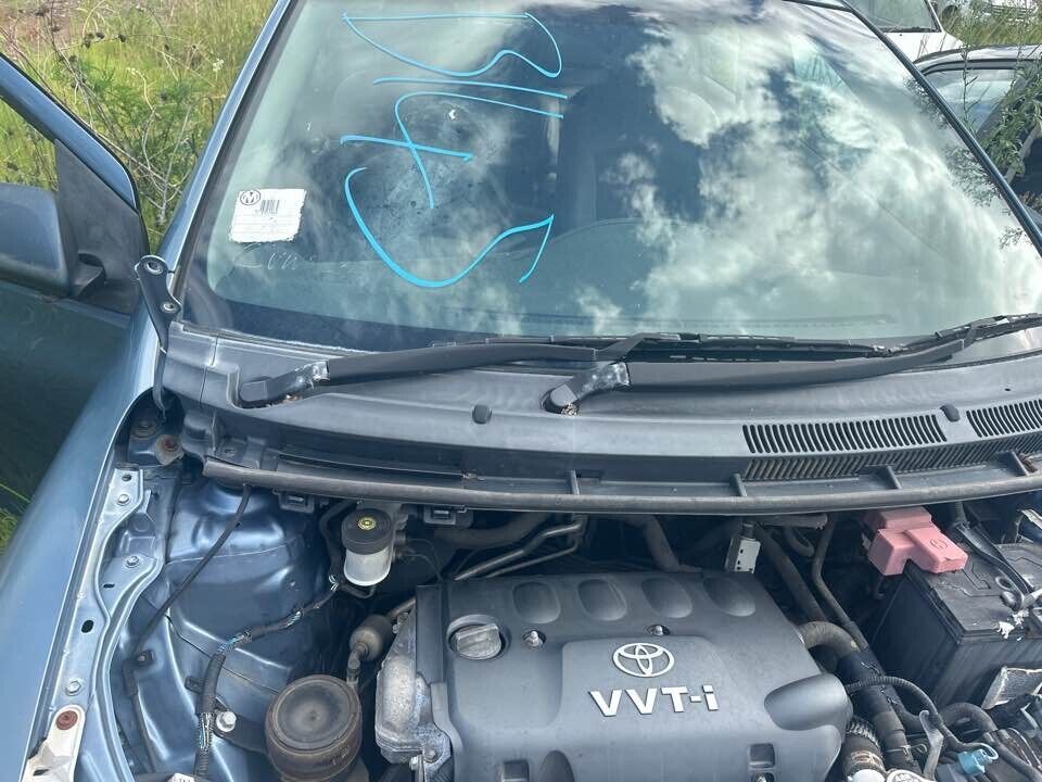 2007 Toyota Yaris RH Drivers Wiper Arm #B145