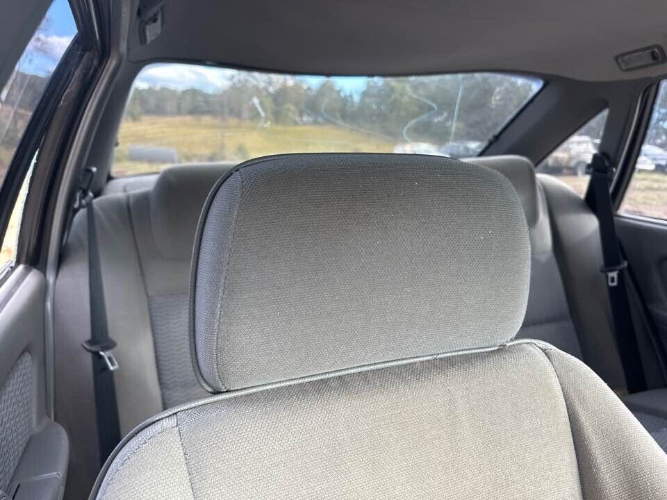 1994 Holden Vr Berlina RH Drivers Front Head rest #B222