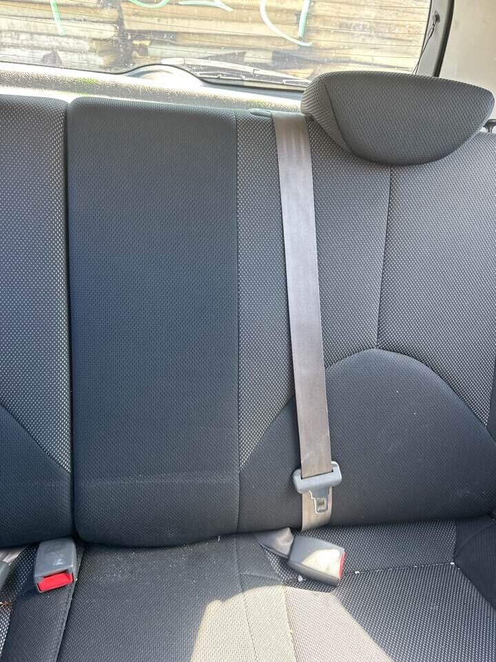 2007 Kia Rio Rear Centre Seat Belt #B209