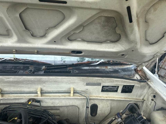 1990 Holden Tf Rodeo LH Passengers Wiper Arm #B132