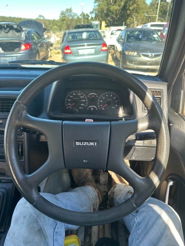 1989 Suzuki Vitara Steering Wheel #B268