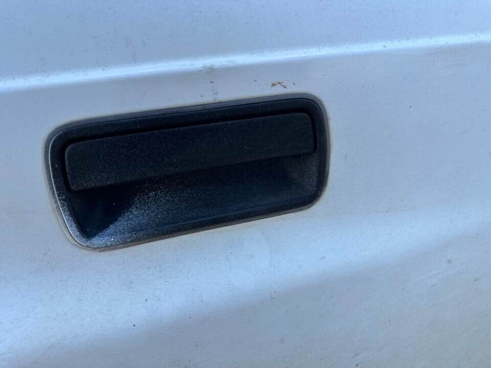 1992 Suzuki Vitara Outer Door Handle RH Drivers Rear #B197