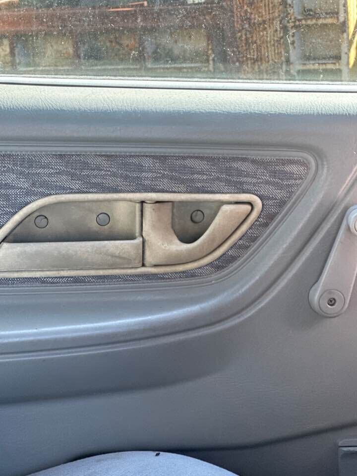 1994 Ford Ed Falcon LH Passengers Side Rear Inner Door Handle #B195