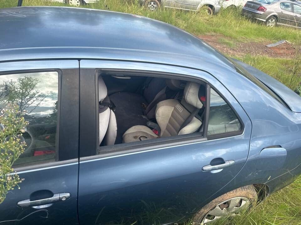 2007 Toyota Yaris LH Passengers Rear Window Glass #B145