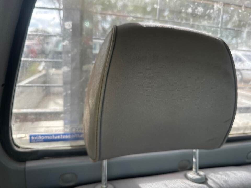 2007 Mazda Bt-50 RH Drivers Rear Head rest #B320